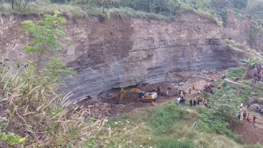 Longsor Tambang Pasir di Cirebon, Dua Pekerja Tewas Tertimbun