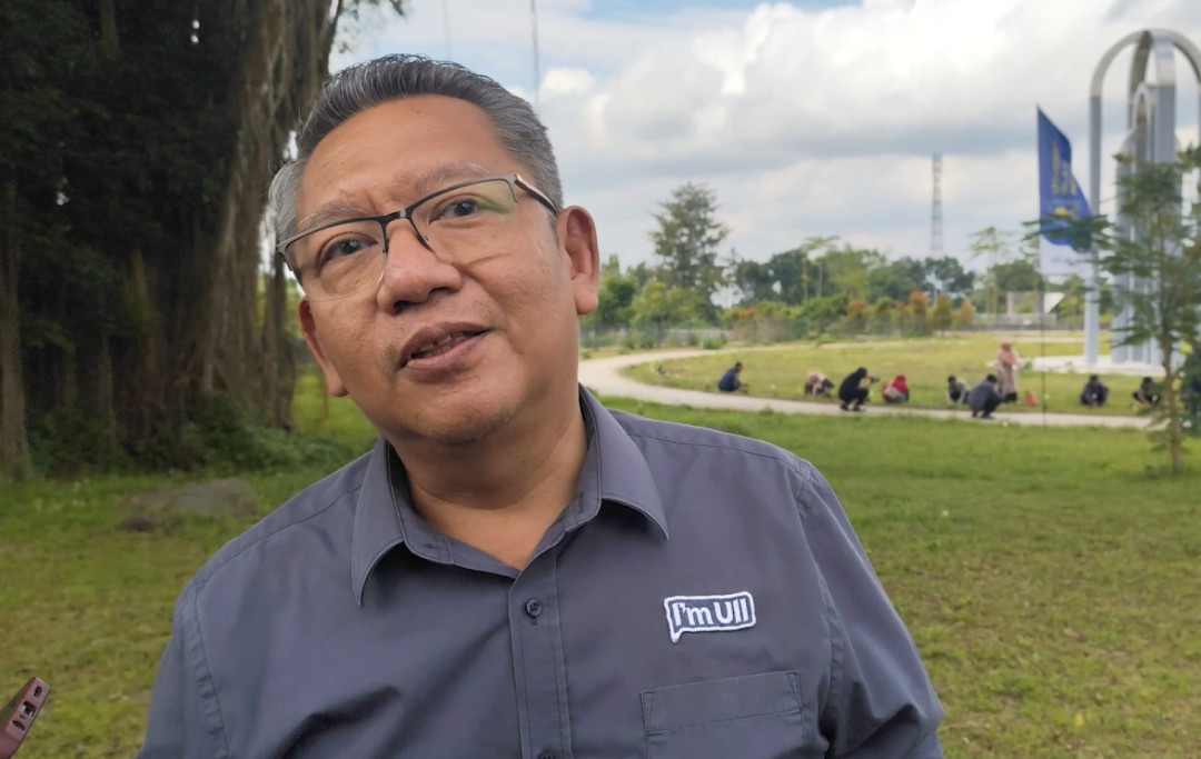 UII Tanam Ratusan Pohon di Embung Pelang, Perkuat Kampus Hijau