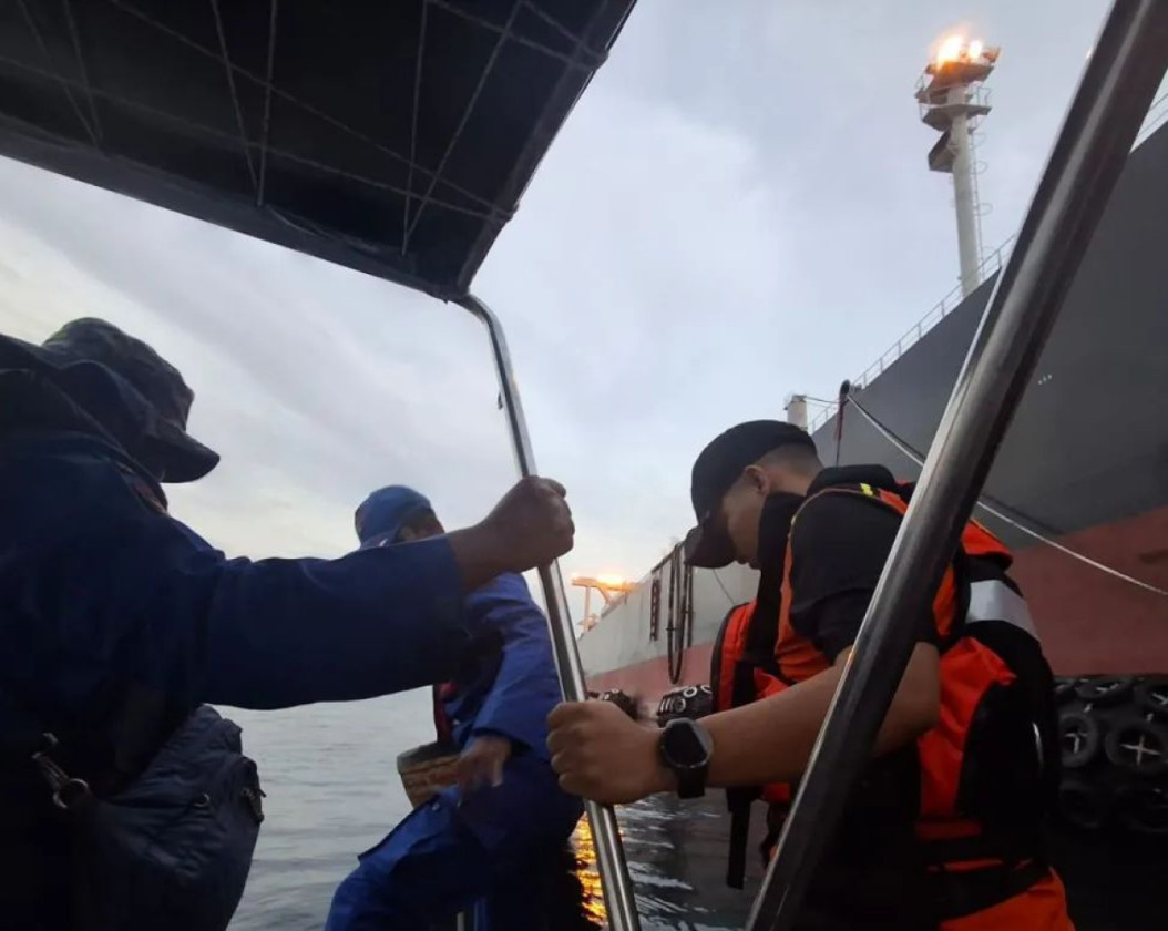 Dua Nelayan Karimun Diselamatkan usai Hanyut hingga Perairan Malaysia