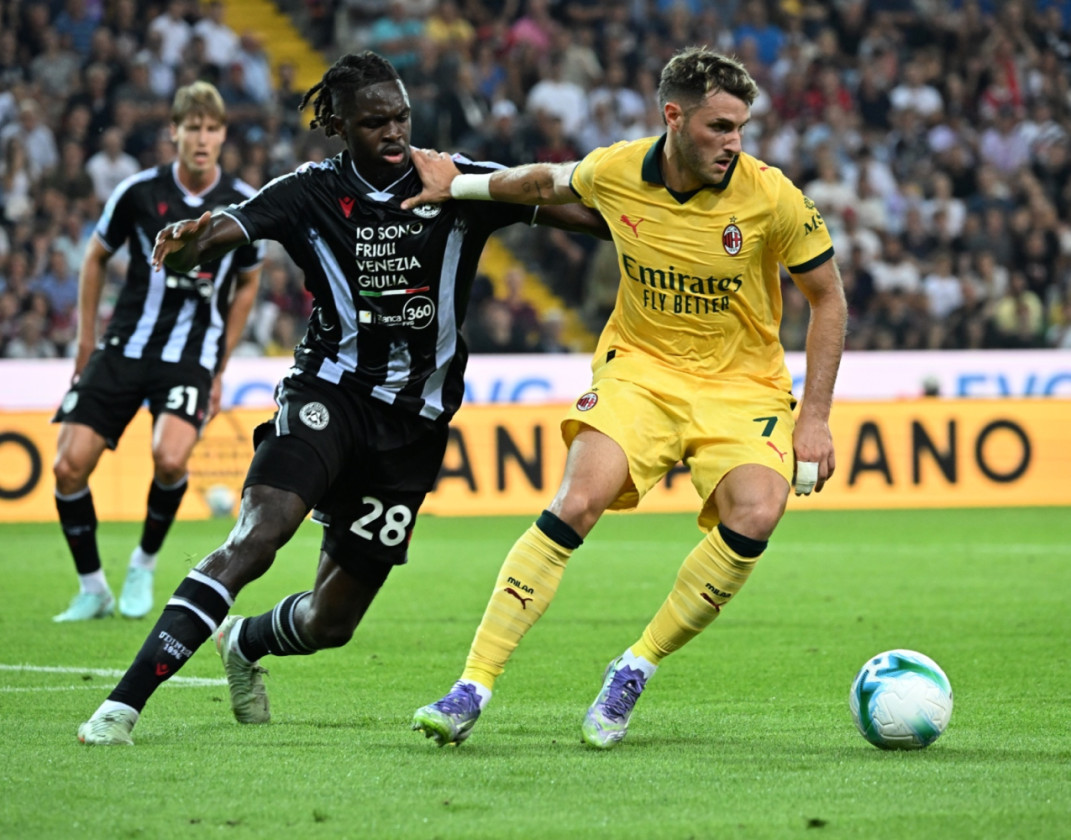 Penyerang AC Milan Ingin Juara Piala Dunia Bersama Meksiko