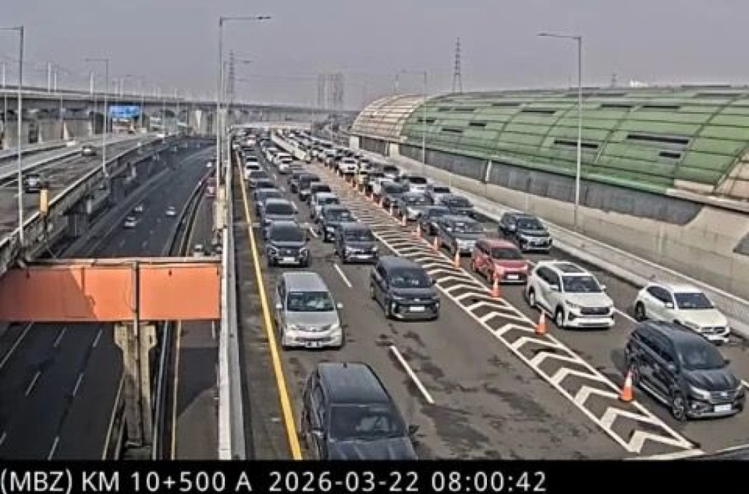 Volume Kendaraan Meningkat, MBZ dan Tol Japek Kembali Padat
