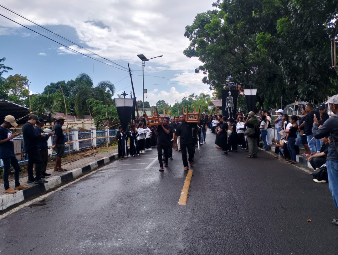 Ribuan Peziarah Antusias Ikuti Prosesi Bahari Semana Santa di Larantuka