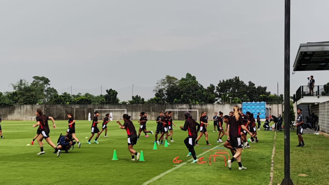 Jelang Laga Perdana, Pelatih Timnas Putri Fokus Matangkan Chemistry dan Komunikasi