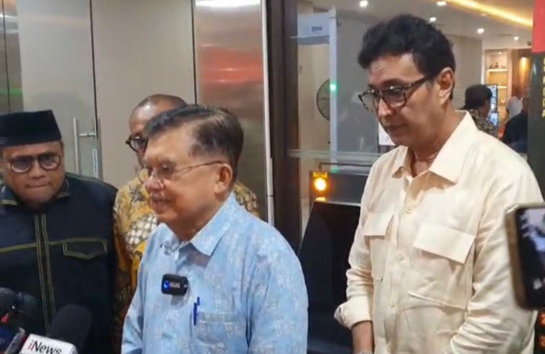 Bantah Danai Isu Ijazah Palsu Jokowi, JK Resmi Laporkan Rismon Sianipar ke Bareskrim