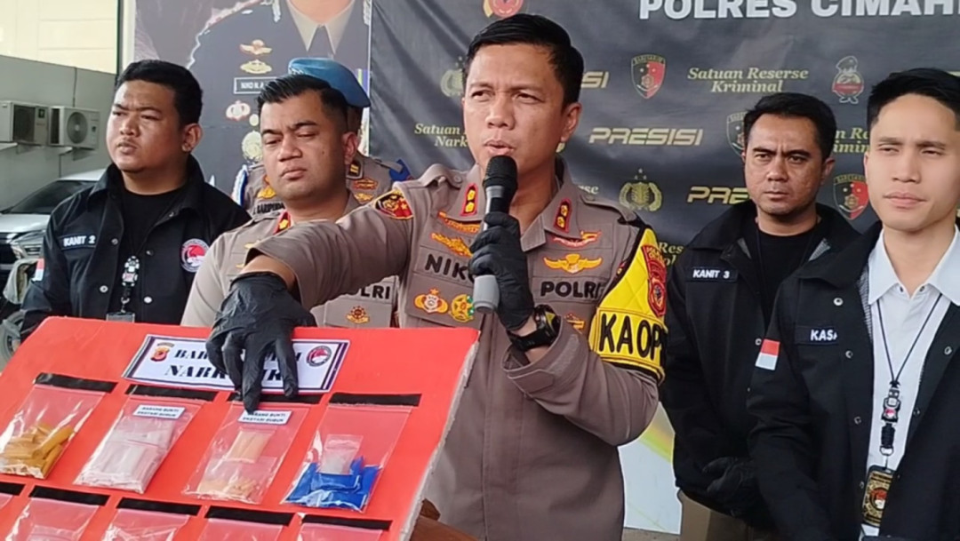 Gerebek Pesta Sabu, Polisi Ungkap Ekstasi Bubuk dalam Kapsul Obat