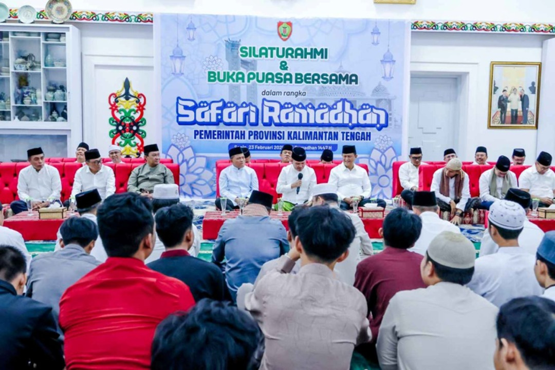 Safari Ramadan, Gubernur Kalteng Perkuat Sinergi dan Serahkan Bantuan Sosial