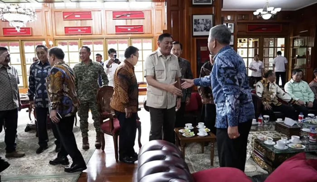 Menhan Sjafrie Bahas Strategi Pertahanan Bersama Purnawirawan-Petinggi TNI
