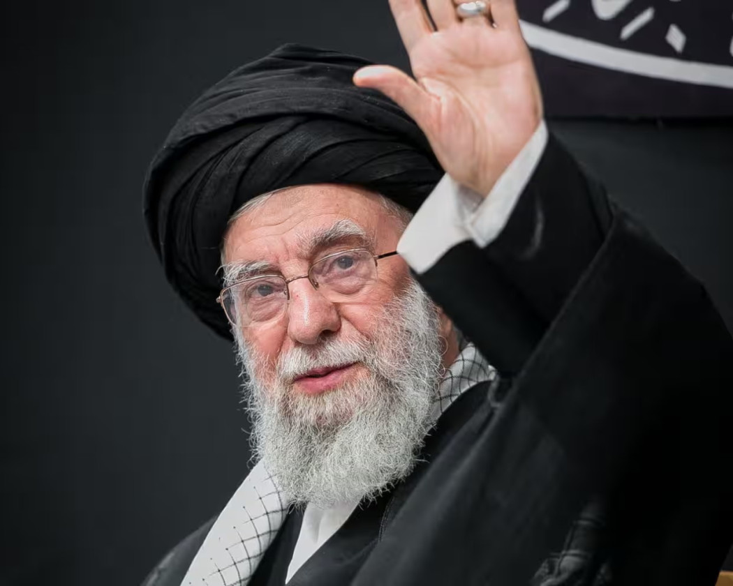 Muncul Setelah Perang Iran-Israel, Ali Khamenei Tunjukkan Dirinya di Tengah Sorotan Dunia
