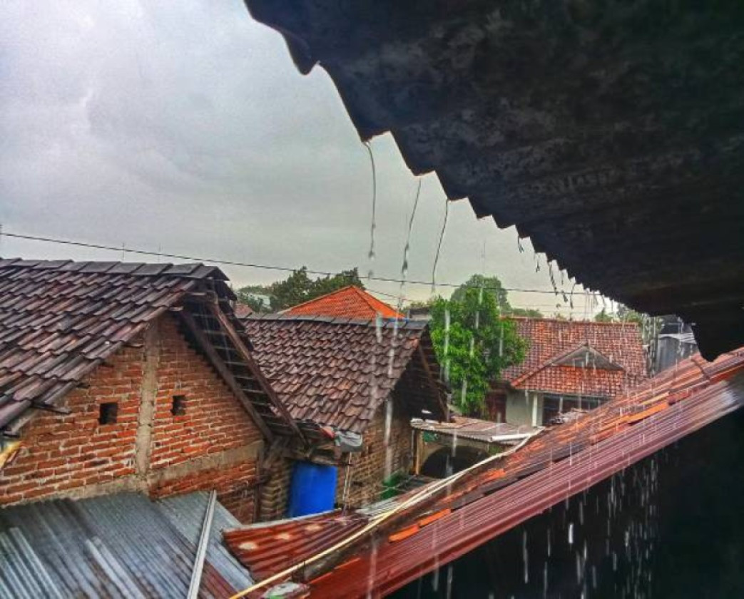 BMKG Prediksi Cuaca Jakarta Didominasi Hujan Ringan dari Siang Hingga Sore