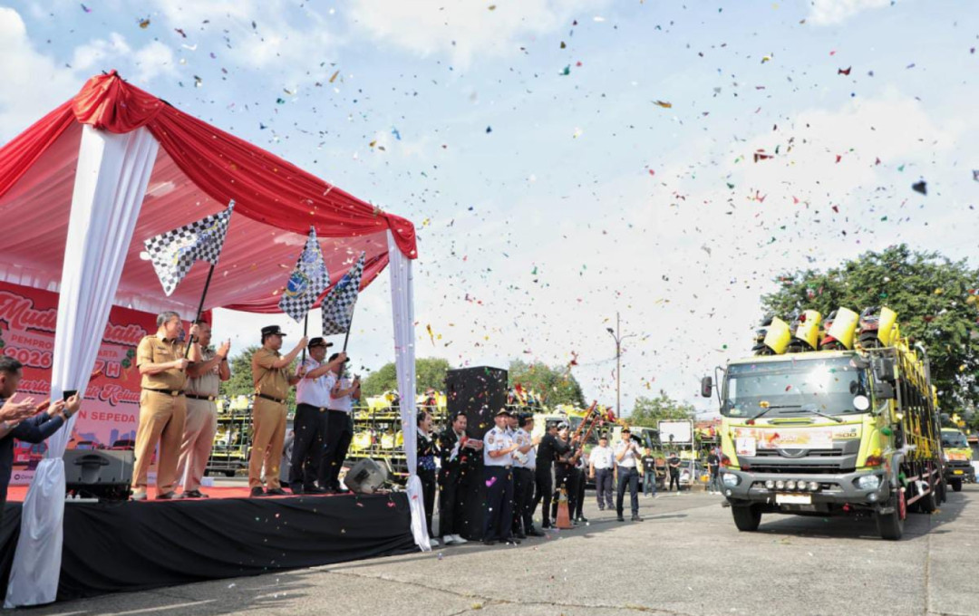 Pemprov DKI Berangkatkan 15 Truk Pembawa 388 Motor Pemudik Gratis