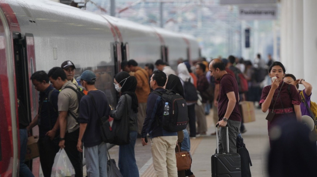 Mudik 2026; Penumpang Whoosh Tembus 13 Ribu Orang