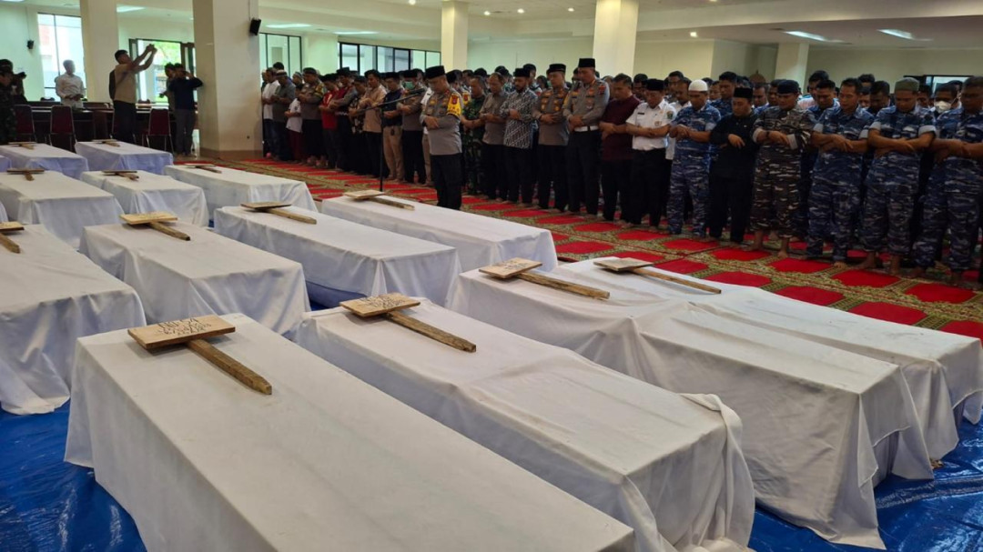 24 Jenazah Banjir Bandang Sumbar Dimakamkan Massal