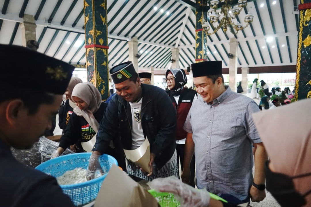 Pastikan Pelayanan 30 Ribu Porsi Bagi Peserta Mujahadah Kubro, Wabup dan Sekda Malang Cek Pelaksanaan Dapur Umum Harlah 1 Abad NU