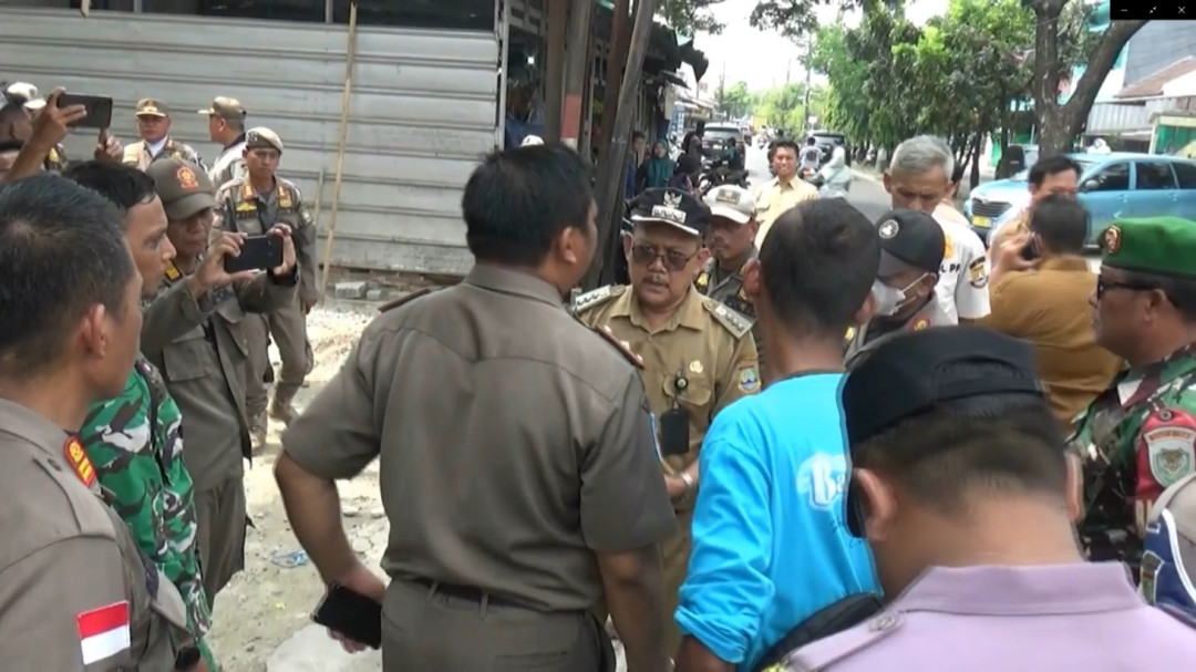 Pemkot Cilegon Akan Bongkar 19 Bangunan Liar di Bantaran Sungai Cibeber