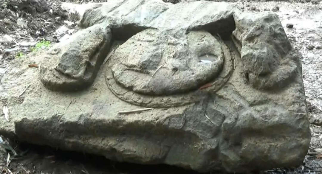 Pencarian Arca di Gunungsari Temukan Batu Dudukan dan Blok Batu Lepas