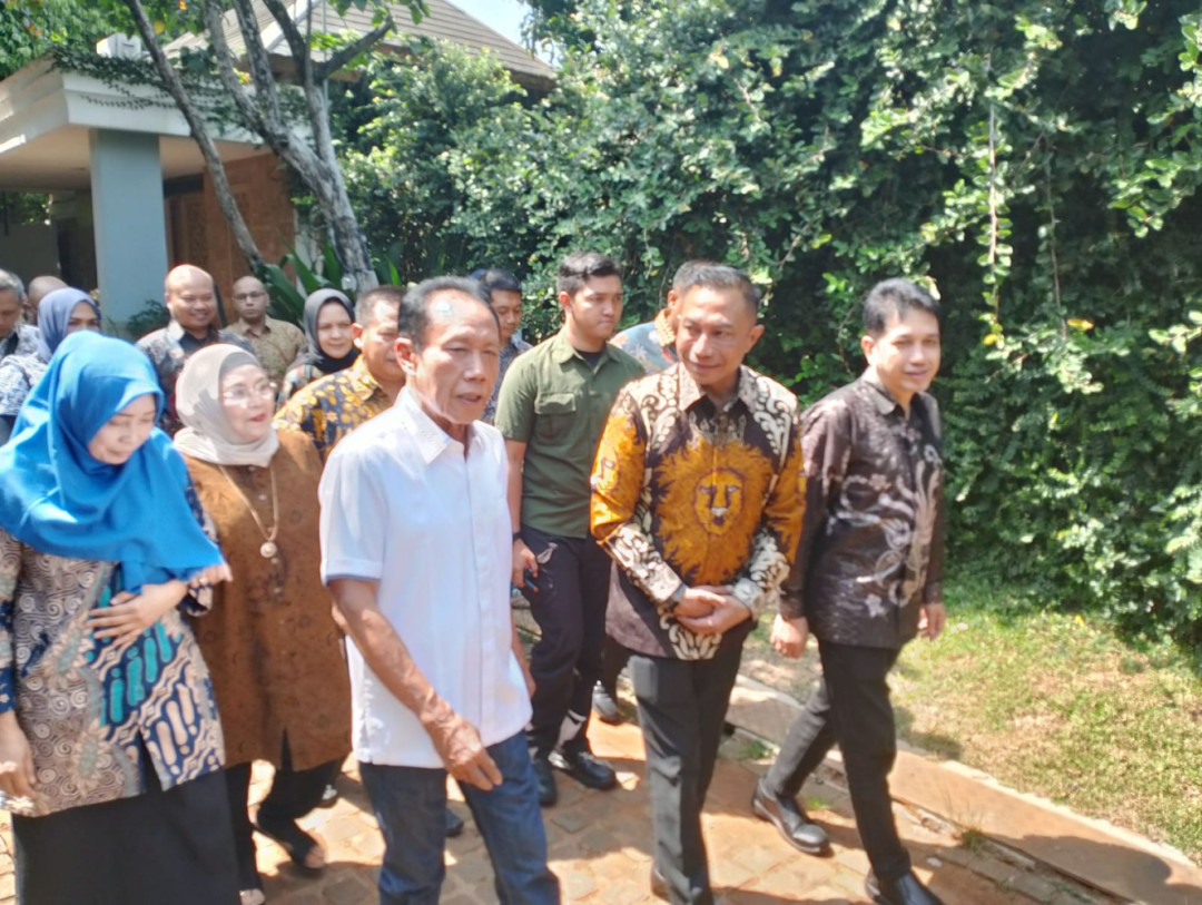 Paslon Independen Pilkada Jakarta Dharma-Kun Sambangi Kediaman Mantan Gubernur Jakarta Sutiyoso