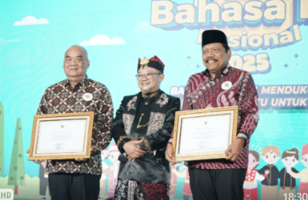 Bengkulu Raih Penghargaan Kesatria Bahasa di Festival Bahasa Ibu Nasional