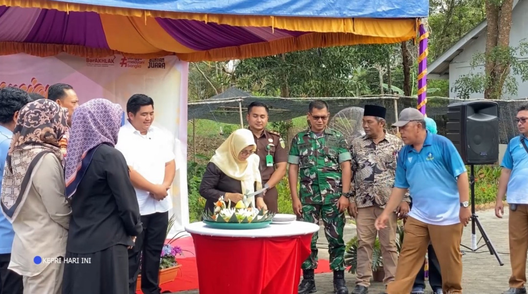 Bupati Bintan Resmikan Dapur SPPG Toapaya, Dukung Program MBG