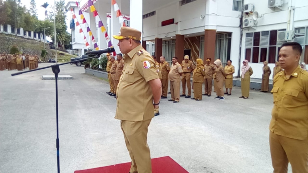 Fakfak Raih Penghargaan, Bupati Dorong ASN Tingkatkan Disiplin