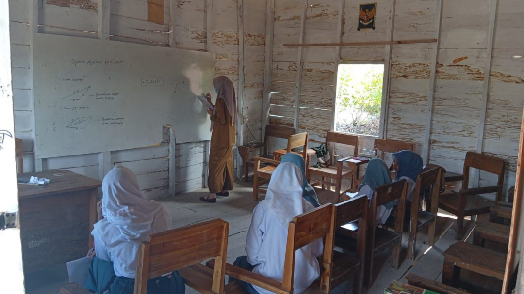 Pemerintah Perkuat Pendidikan 3T, Guru Tetap Kreatif di Tengah Keterbatasan