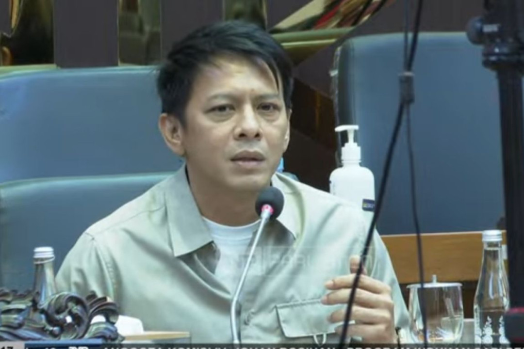 Ariel NOAH Mendadak ‘Konser’ di DPR, Nyanyikan Lagu Separuh Aku