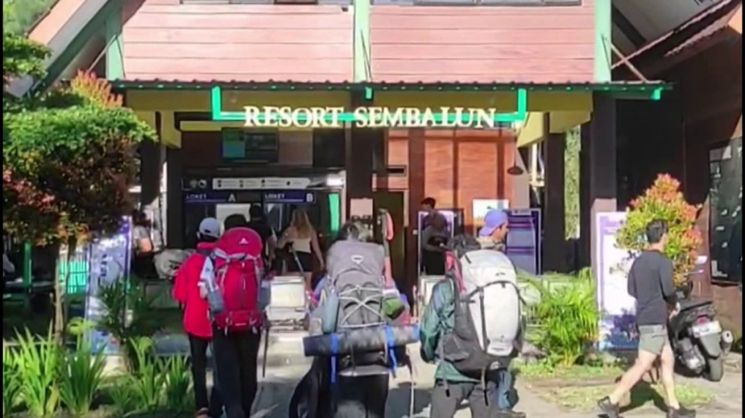 Seluruh Jalur Pendakian Gunung Rinjani Kembali Dibuka, Kuota Mulai Terisi