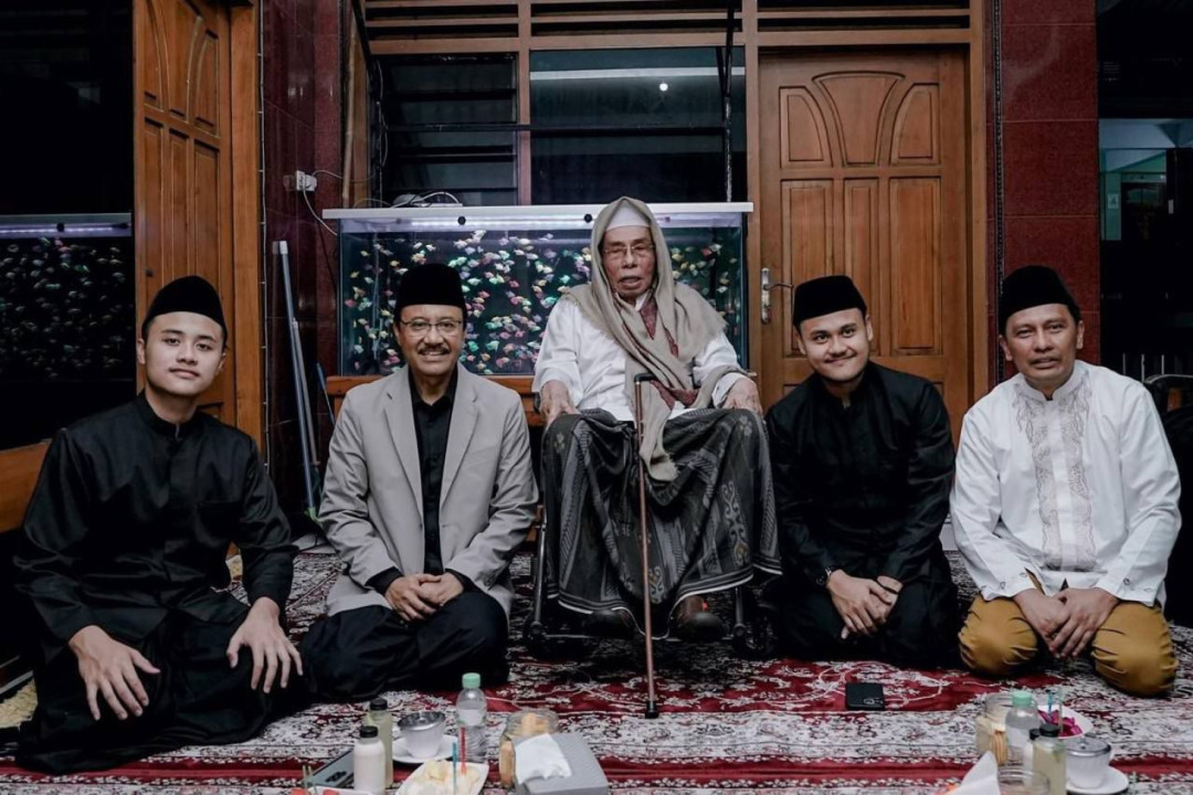 Gus Ipul Manfaatkan Lebaran untuk Sowan ke Masyayikh Surabaya-Kediri