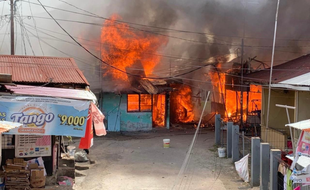 Rumah Warga di Kebon Bawang Terbakar, Kerugian Capai Rp216 Juta