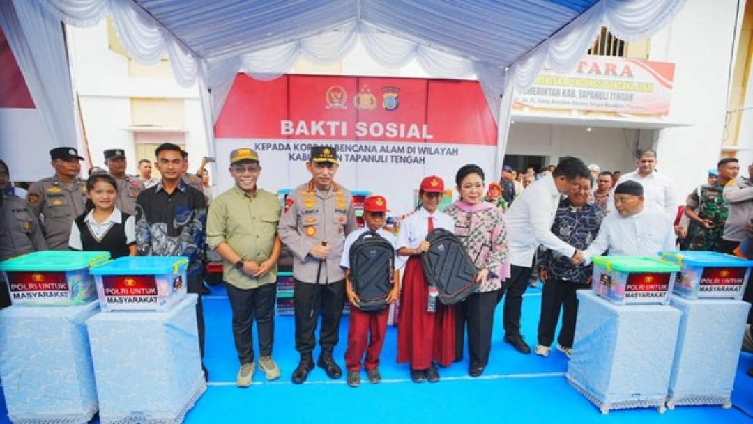 Titiek Soeharto Tinjau Langsung Huntara Tapanuli Tengah