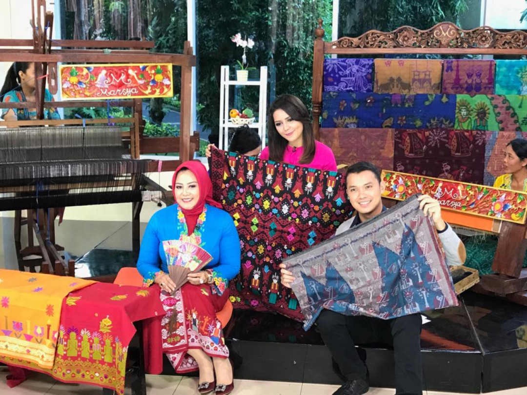 Peringatan Hari Ibu, Prof. Anna Mariana Ajak Perempuan Berdaya Lewat Wastra Indonesia