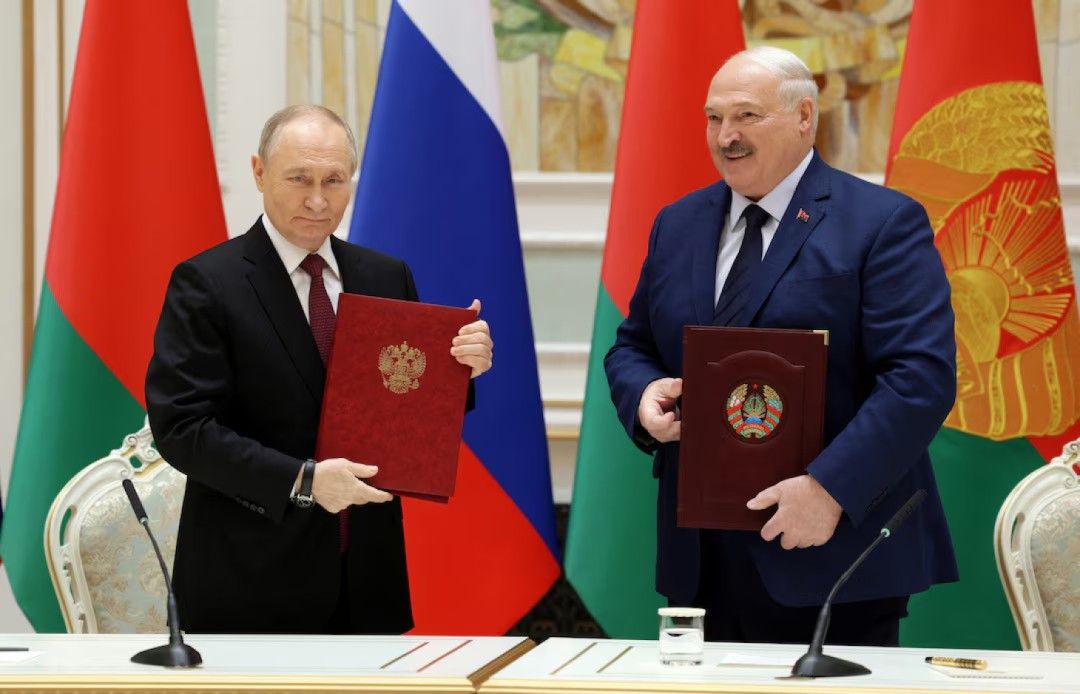 Rusia dan Belarus Tandatangani Perjanjian Keamanan, Rudal Oreshnik Siap Dikerahkan 2025