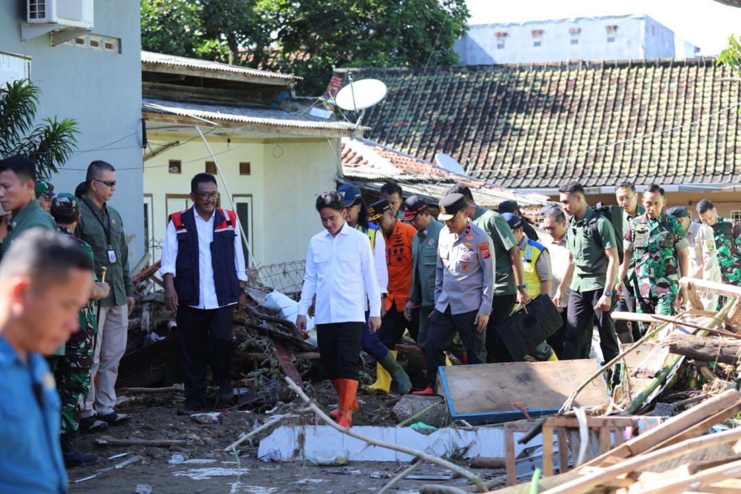Wapres Gibran Tinjau Lokasi Banjir dan Longsor Sukabumi