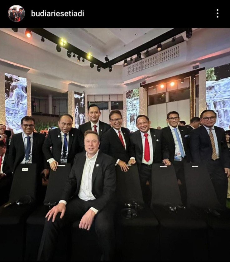 Para Menteri Kompak Foto Bareng Elon Musk Di Pembukaan WWF ke-10