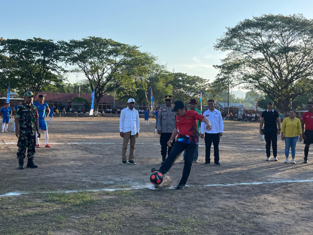Bupati Nagekeo Buka Turnamen Sepak Bola Kota Mbay Cup 1