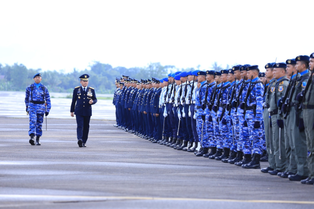 Danlanud Sultan Hasanuddin Pimpin Upacara HUT ke-80 TNI AU
