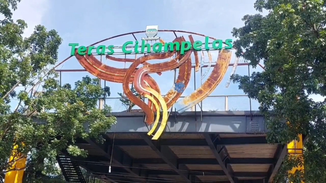 Pemkot Bandung Ambil Alih Proses Pembongkaran Teras Cihampelas