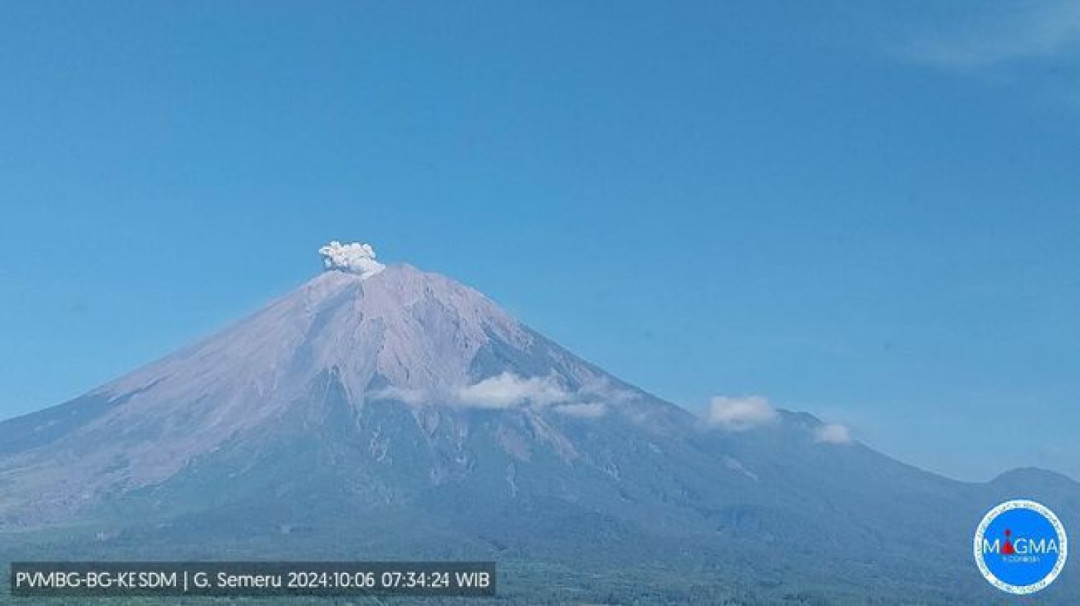 Dalam Seminggu, Gunung Semeru Sudah 74 Kali Erupsi