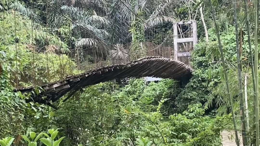 Jembatan Rambin Penghubung Sentra Pertanian Terancam Ambruk, Warga Harap Perbaikan Segera Dilakukan 