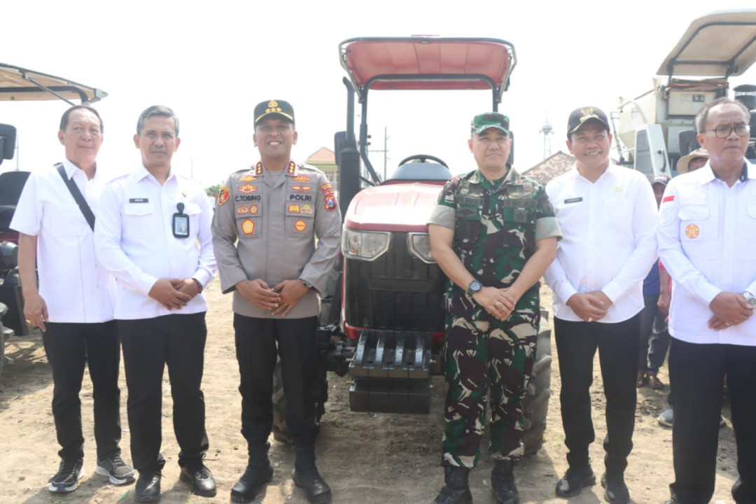 Imigrasi Surabaya dan Polresta Sidoarjo Kolaborasi Dukung Ketahanan Pangan Lewat Semarak Tanam Jagung