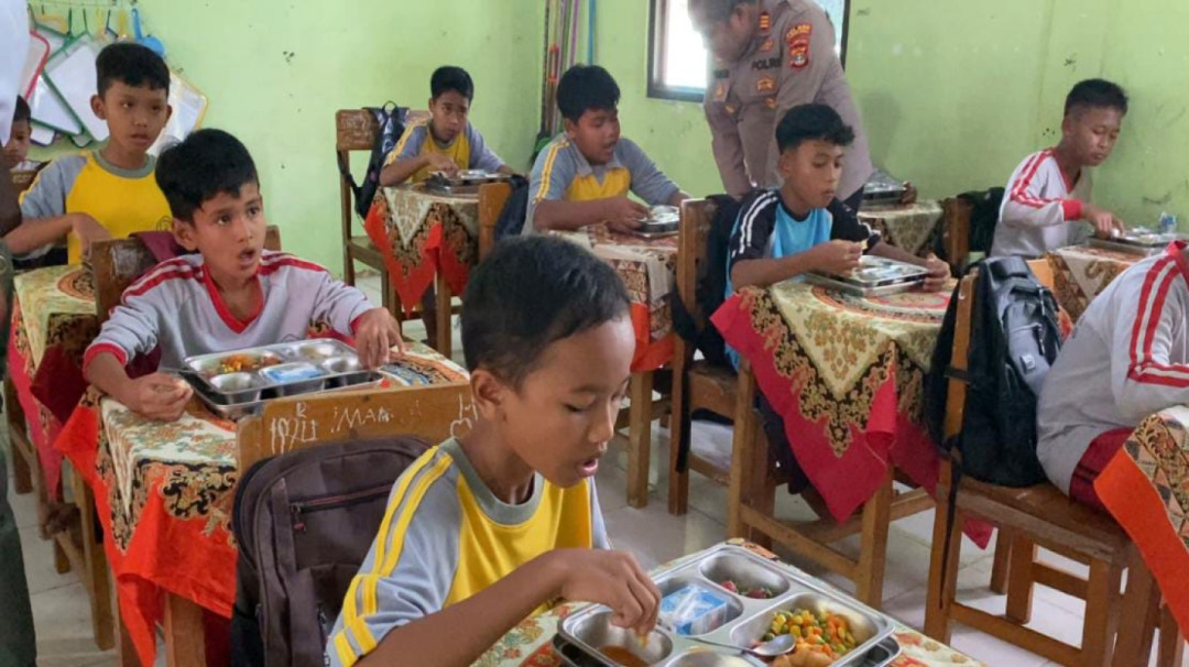 Program Makan Bergizi Gratis di Bangun Rejo Dongkrak Semangat Belajar Siswa