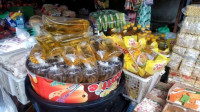 Harga Minyak Goreng Curah di Pasar Tradisional Mataram Masih Tinggi