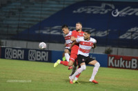 Hanya Tersisa 11 Pemain, Pertandingan Persija Jakarta vs Madura United Resmi Ditunda