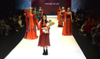 Michelle Liu Tampilkan Gaun Bertema "Keberanian" di Malang Fashion Week