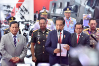 MK Putuskan Menteri Nyapres Tak Perlu Mengundurkan Diri, Jokowi:  Tugas Menteri Harus Diutamakan