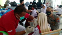 Vaksinasi Serempak Pelajar Usia 6-11 Tahun di Bangka Selatan
