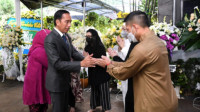 Presiden Jokowi dan Iriana Takziah ke Kediaman Tjahjo Kumolo