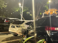 Kecelakaan Beruntun di Lampu Merah Jalan Gerbang Pemuda Senayan