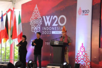 Hadiri KTT W20, Sandiaga Sanjung Wanita Batak dan Indahnya Danau Toba 