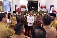 Tahan Laju Inflasi, Presiden Jokowi Minta Kepala Daerah Gunakan APBD 