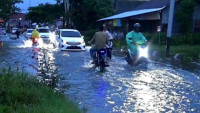 2 Pekan Diguyur Hujan, Warga Padang Diimbau Waspada Banjir dan Longsor